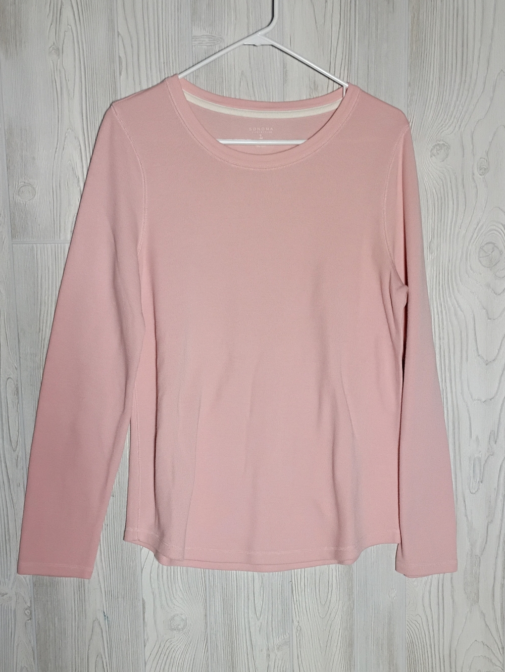 ✴️3 for $15: Long-Sleeve Crewneck Top- Pale Pink